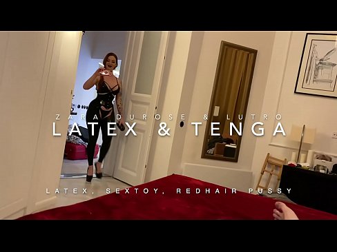 ❤️ Usisi otholwa enekhanda elibomvu egqoke imvunulo ye-latex ebhejwa usingamzali Zocansi kithi ❌